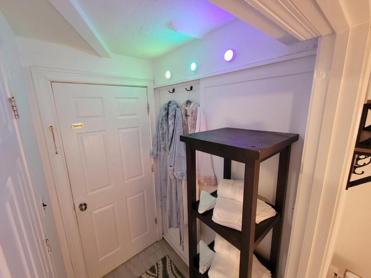 Comfy And Chic Apartment! Free Parking Apartamento