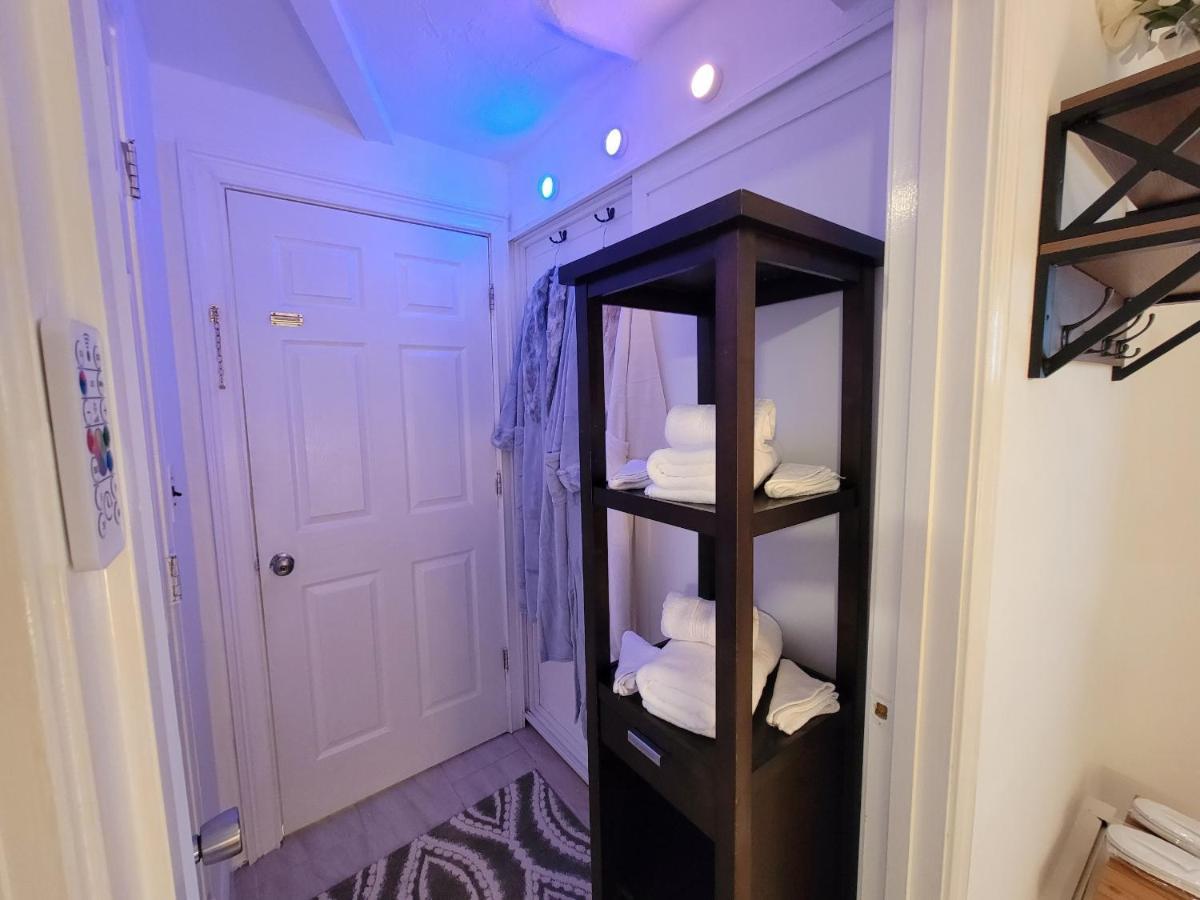 Comfy And Chic Apartment! Free Parking Apartamento Boston